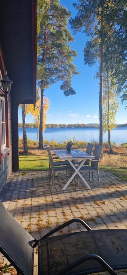 Lakeside Log Cabin Fraemby Udde 法伦 外观 照片