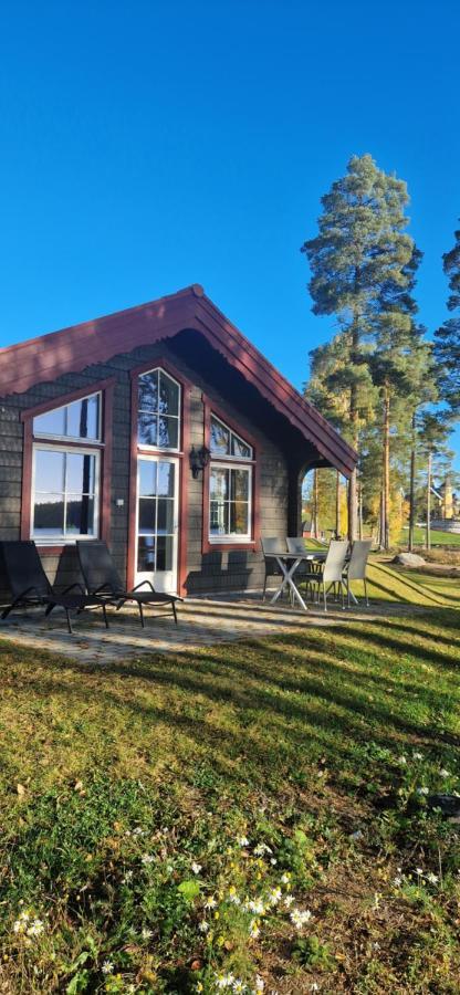 Lakeside Log Cabin Fraemby Udde 法伦 外观 照片