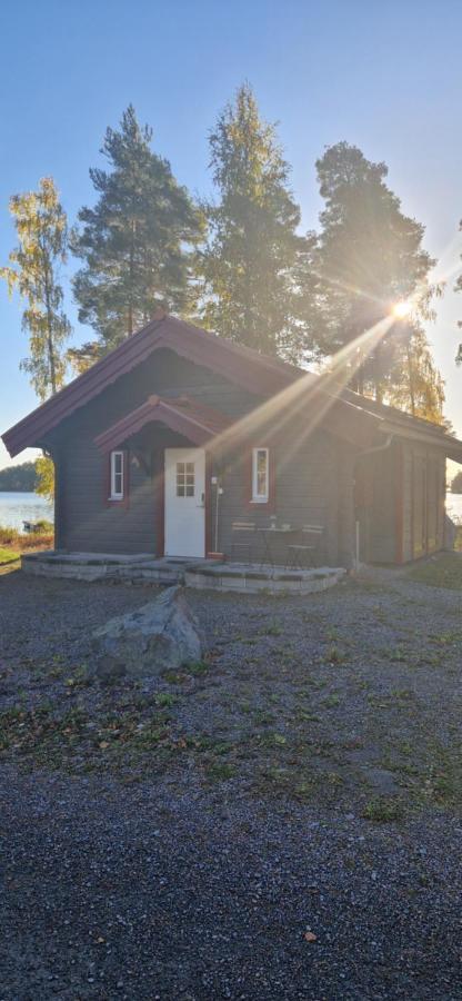 Lakeside Log Cabin Fraemby Udde 法伦 外观 照片