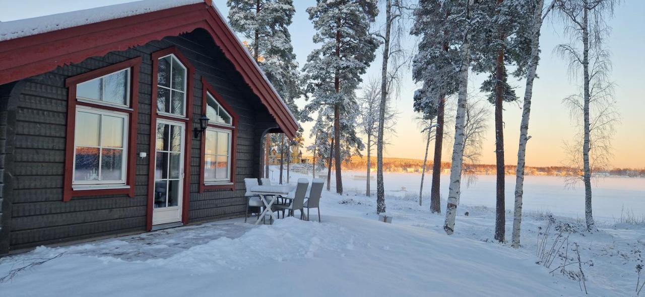 Lakeside Log Cabin Fraemby Udde 法伦 外观 照片